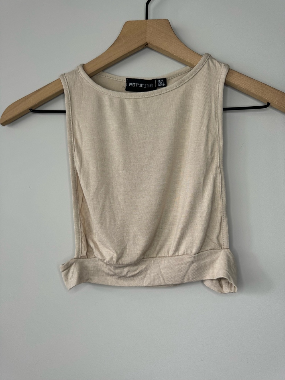 PrettyLittleThing NWT Beige Low Arm Cropped Tank Top Size 2